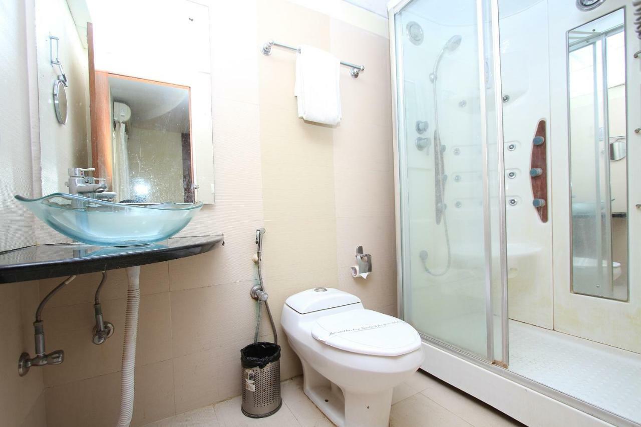 Capital O 47284 Atithi Resort Bharuch エクステリア 写真