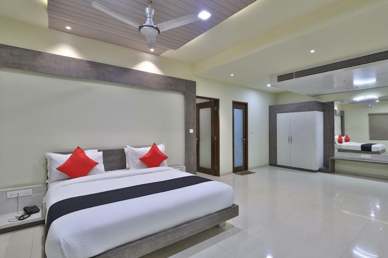 Capital O 47284 Atithi Resort Bharuch エクステリア 写真